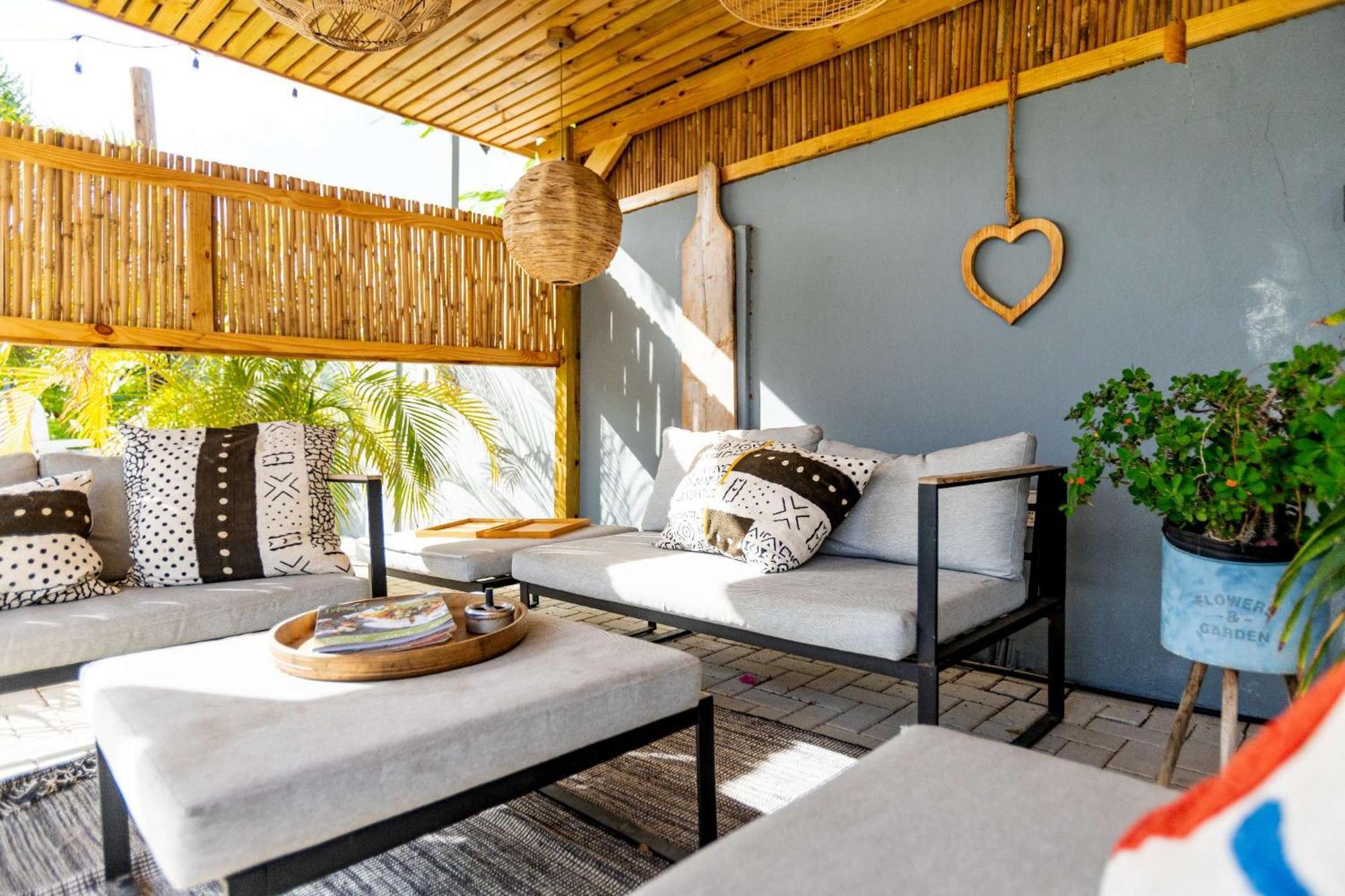 J&L Resort Вилемстад Екстериор снимка